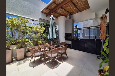 Apartamento à venda com 242m², 4 quartos e 3 vagasÁrea externa 