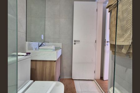 Apartamento à venda com 242m², 4 quartos e 3 vagasBanheiro suite 