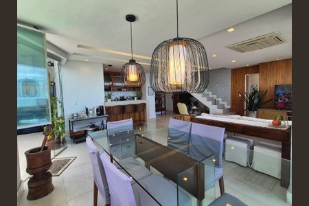 Apartamento à venda com 242m², 4 quartos e 3 vagasSala de jantar 