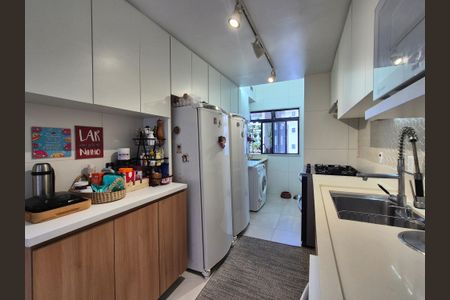 Apartamento à venda com 242m², 4 quartos e 3 vagasCozinha 