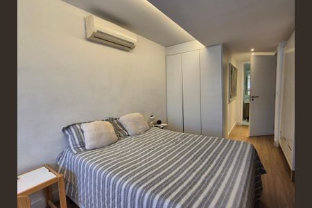 Apartamento à venda com 242m², 4 quartos e 3 vagasSuíte 1