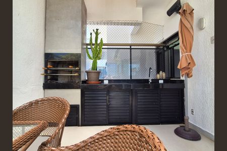 Apartamento à venda com 242m², 4 quartos e 3 vagasÁrea externa 