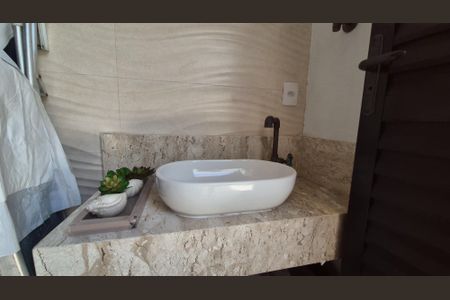 Apartamento à venda com 242m², 4 quartos e 3 vagasLavabo 2