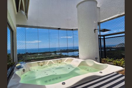 Apartamento à venda com 242m², 4 quartos e 3 vagasÁrea externa 