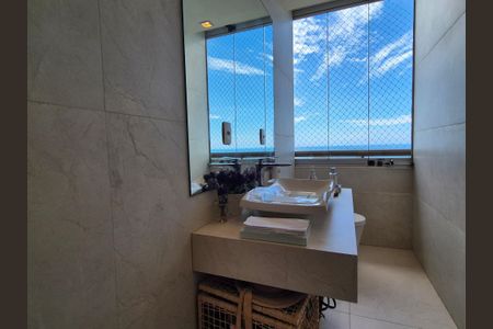 Apartamento à venda com 242m², 4 quartos e 3 vagasLavabo 