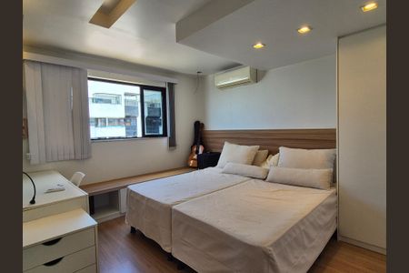 Apartamento à venda com 242m², 4 quartos e 3 vagasSuite 4