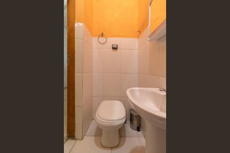 Casa à venda com 150m², 3 quartos e 2 vagasBanheiro Suíte 2