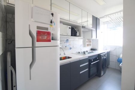 Cozinha de apartamento à venda com 2 quartos, 44m² em Usina Piratininga, São Paulo