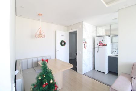 Sala de apartamento à venda com 2 quartos, 44m² em Usina Piratininga, São Paulo