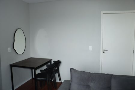 Apartamento para alugar com 2 quartos, 42m² em Jardim Valo Verde, Embu das Artes