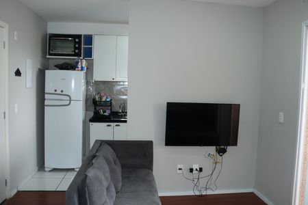 Apartamento para alugar com 2 quartos, 42m² em Jardim Valo Verde, Embu das Artes