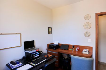 Apartamento à venda com 178m², 3 quartos e 3 vagas Apartamento à venda com 178m², 3 quartos e 3 vagasQuarto 1