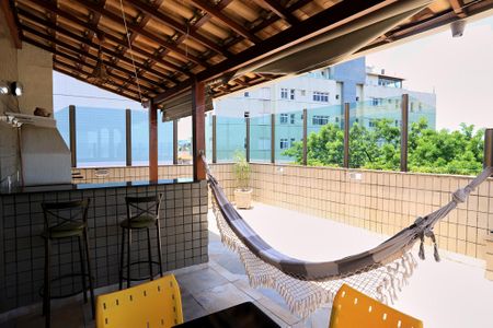 Apartamento à venda com 178m², 3 quartos e 3 vagas Apartamento à venda com 178m², 3 quartos e 3 vagasCobertura