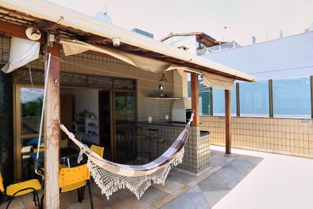 Apartamento à venda com 178m², 3 quartos e 3 vagas Apartamento à venda com 178m², 3 quartos e 3 vagasCobertura