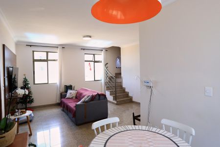 Apartamento à venda com 178m², 3 quartos e 3 vagas Apartamento à venda com 178m², 3 quartos e 3 vagasSala