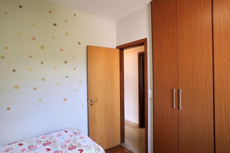 Apartamento à venda com 178m², 3 quartos e 3 vagas Apartamento à venda com 178m², 3 quartos e 3 vagasQuarto