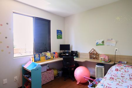 Apartamento à venda com 178m², 3 quartos e 3 vagas Apartamento à venda com 178m², 3 quartos e 3 vagasQuarto