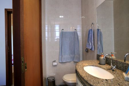 Banheiro da Suíte de apartamento à venda com 3 quartos, 178m² em Ipiranga, Belo Horizonte