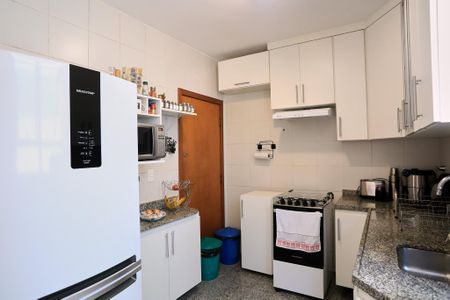 Apartamento à venda com 178m², 3 quartos e 3 vagas Apartamento à venda com 178m², 3 quartos e 3 vagasCozinha
