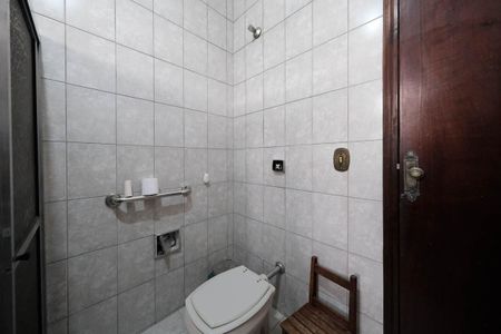 Casa para alugar com 270m², 3 quartos e 5 vagasBanheiro