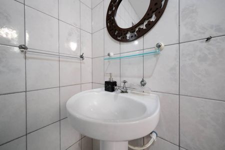 Casa para alugar com 270m², 3 quartos e 5 vagasBanheiro