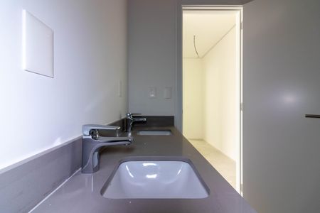 Apartamento à venda com 87m², 1 quarto e 2 vagasBanheiro da Suíte