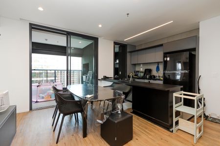 Sala de apartamento à venda com 3 quartos, 105m² em Jardim das Acácias, São Paulo