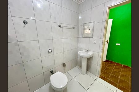 Banheiro de casa para alugar com 1 quarto, 60m² em Jardim Valeria, Guarulhos