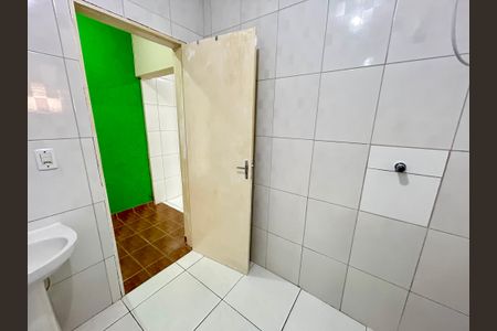 Banheiro de casa para alugar com 1 quarto, 60m² em Jardim Valeria, Guarulhos