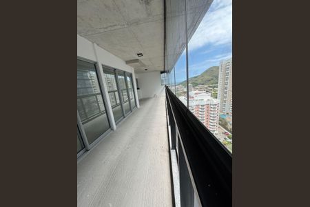 Apartamento à venda com 84m², 2 quartos e 1 vaga