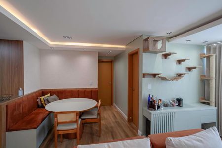 Apartamento para alugar com 70m², 2 quartos e 2 vagasSala