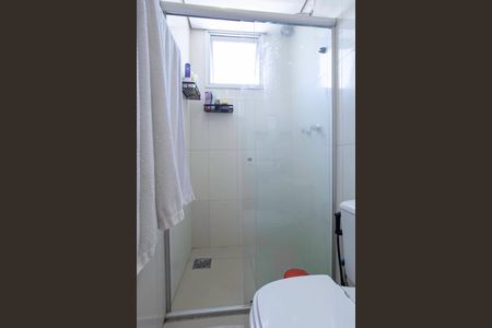 Apartamento para alugar com 70m², 2 quartos e 2 vagasBanheiro da suíte 