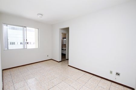 Sala de apartamento para alugar com 2 quartos, 68m² em Padre Eustáquio, Belo Horizonte