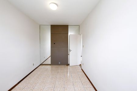 Quarto 1 de apartamento para alugar com 2 quartos, 68m² em Padre Eustáquio, Belo Horizonte