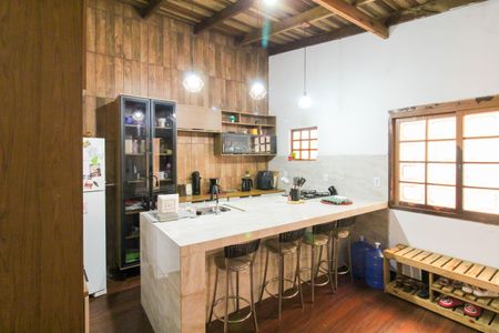 Casa à venda com 244m², 2 quartos e 3 vagasCozinha