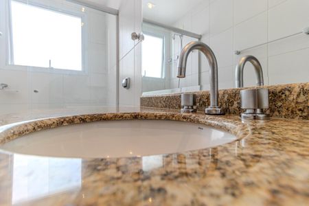 Apartamento à venda com 110m², 3 quartos e 2 vagasBanheiro da Suíte