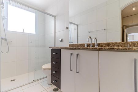 Apartamento à venda com 110m², 3 quartos e 2 vagasBanheiro da Suíte