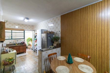 Casa à venda com 141m², 2 quartos e 2 vagas Casa à venda com 141m², 2 quartos e 2 vagasSala 02