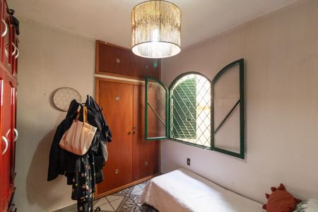 Casa à venda com 141m², 2 quartos e 2 vagas Casa à venda com 141m², 2 quartos e 2 vagasQuarto