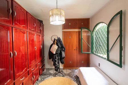 Casa à venda com 141m², 2 quartos e 2 vagas Casa à venda com 141m², 2 quartos e 2 vagasQuarto