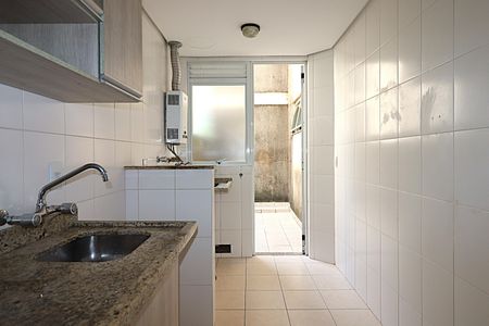 Apartamento para alugar com 51m², 1 quarto e sem vagaCozinha - Armários