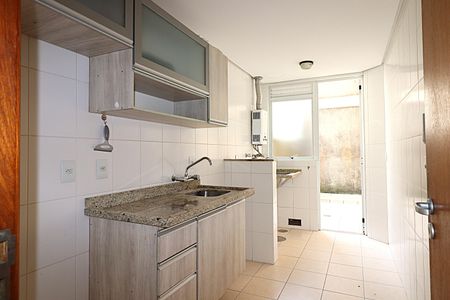 Apartamento para alugar com 51m², 1 quarto e sem vagaCozinha - Armários