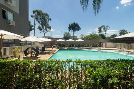 Apartamento para alugar com 49m², 2 quartos e 1 vaga Apartamento para alugar com 49m², 2 quartos e 1 vagaÁrea comum - Piscina