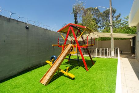 Apartamento para alugar com 49m², 2 quartos e 1 vaga Apartamento para alugar com 49m², 2 quartos e 1 vagaÁrea comum - Playground