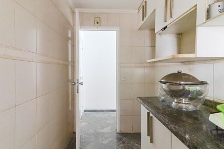 Apartamento à venda com 80m², 3 quartos e 1 vaga Apartamento à venda com 80m², 3 quartos e 1 vagaCozinha e Área de Serviço