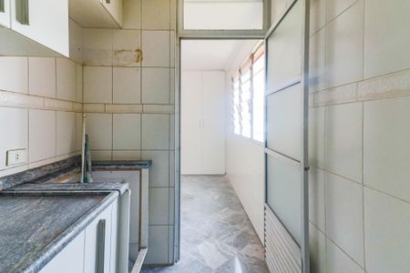 Apartamento à venda com 80m², 3 quartos e 1 vaga Apartamento à venda com 80m², 3 quartos e 1 vagaCozinha e Área de Serviço