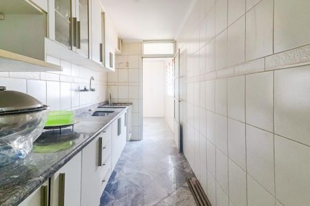 Apartamento à venda com 80m², 3 quartos e 1 vaga Apartamento à venda com 80m², 3 quartos e 1 vagaCozinha e Área de Serviço