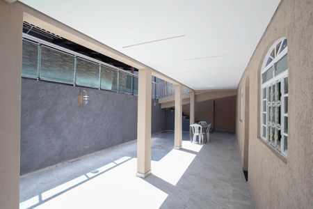 Casa à venda com 300m², 3 quartos e 7 vagas Casa à venda com 300m², 3 quartos e 7 vagasQuintal