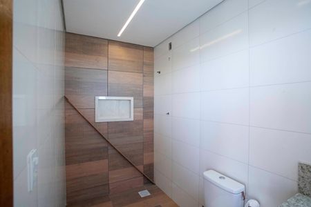 Casa à venda com 300m², 3 quartos e 7 vagas Casa à venda com 300m², 3 quartos e 7 vagasBanheiro social 2