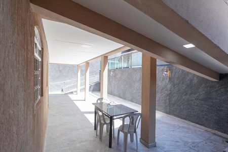 Casa à venda com 300m², 3 quartos e 7 vagas Casa à venda com 300m², 3 quartos e 7 vagasQuintal